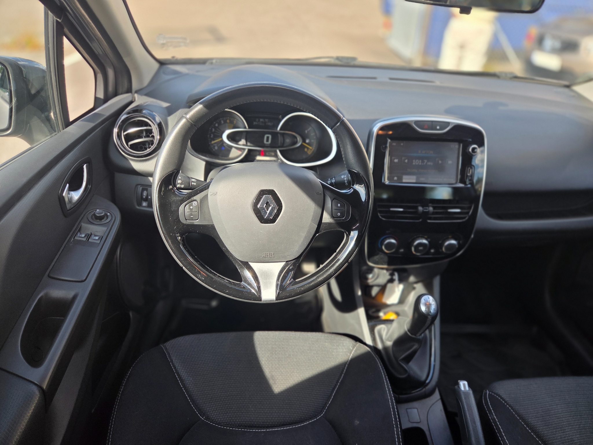Renault Clio 0.9 TCe Euro 5 2015, bild 6/40