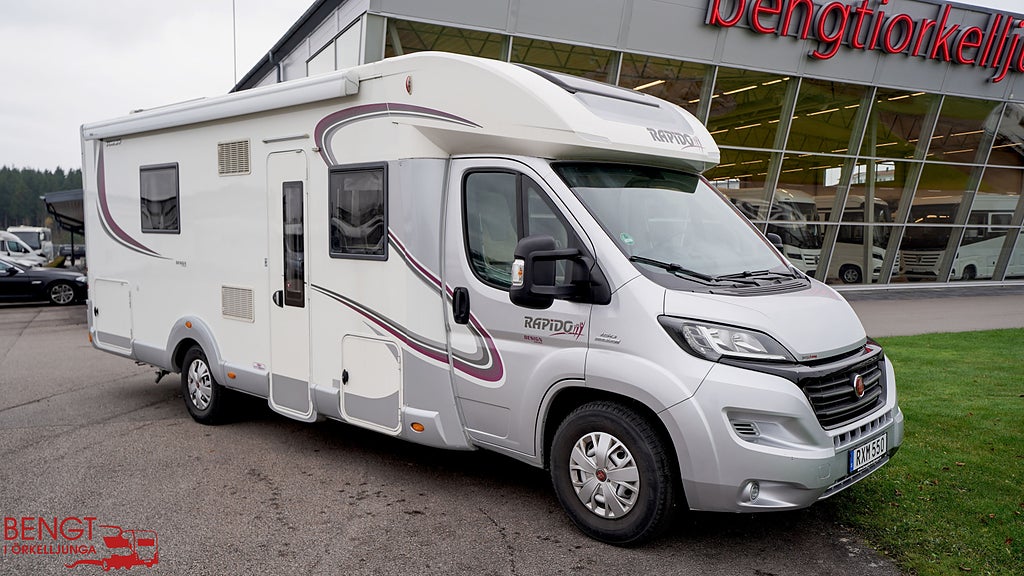 Rapido 7065 | Automat | ALDE | Hydrauliska stödben