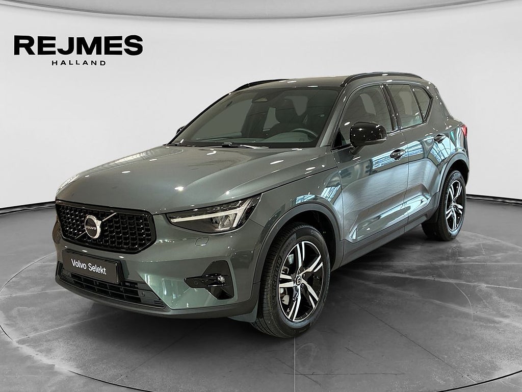 Volvo XC40 B4 FWD Bensin Plus Dark | Klimatpaket |
