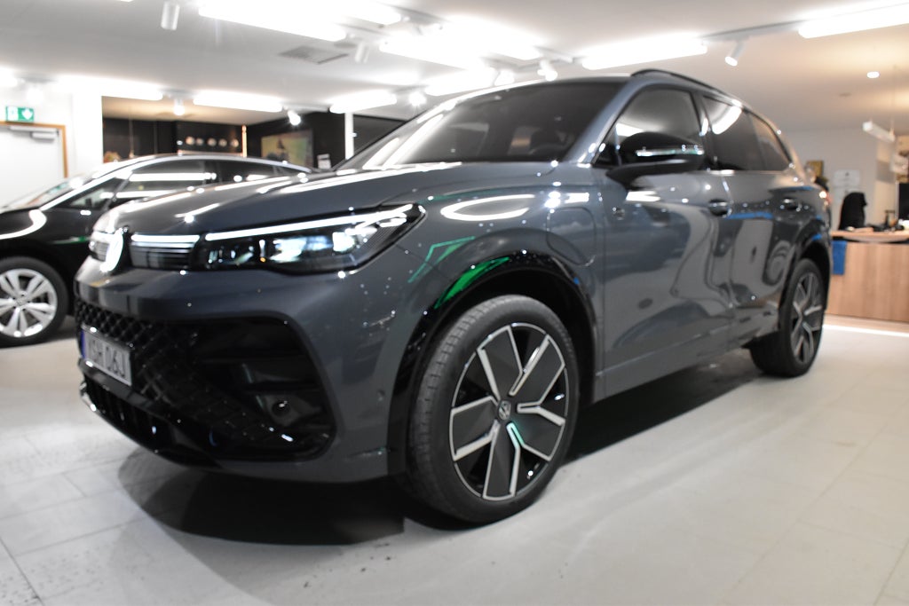 Volkswagen Tiguan eHybrid R-Line SWE-Edition *0 kr insats*