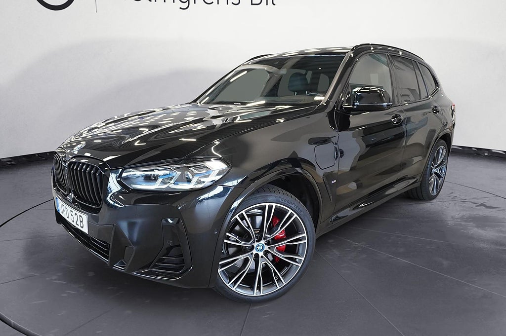 BMW X3 xDrive30e xDrive 30e M-Sport Pro Laser Pano HUD H K 21