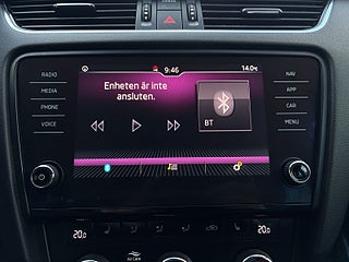 Skoda Octavia Kombi 1.5 TSI SoV-Däck/Kamera/P-sens/Skinn/Lågskatt – bild 15