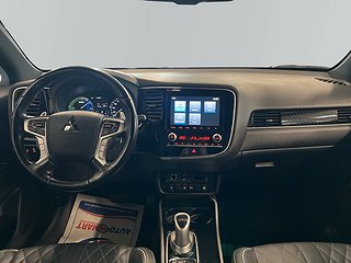 Mitsubishi Outlander PHEV CVT Business Skinn/360kam/AdaptivF