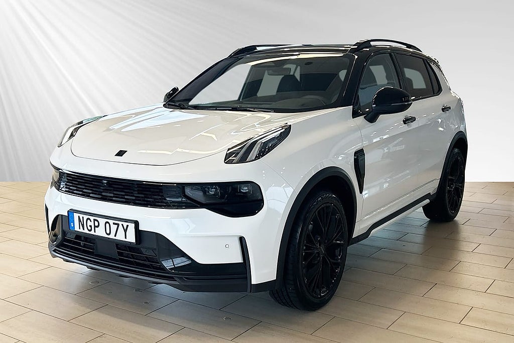 Lynk & Co 01 More PHEV