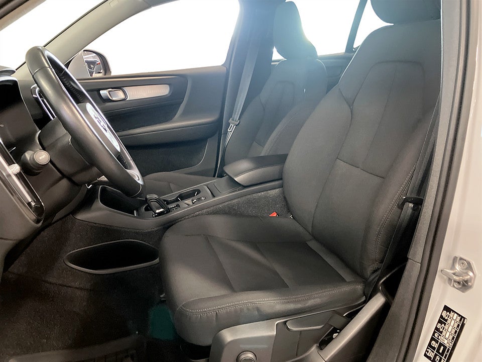 Bild på Volvo XC40 Momentum D3 150k Aut B-KAMERA RATTVÄRME