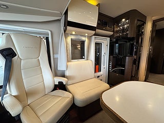 Husbil-integrerad Concorde Credo 840 L IVECO (170HK AUTOMAT) Långbädd! Stort badrum! ALDE! 4 av 26