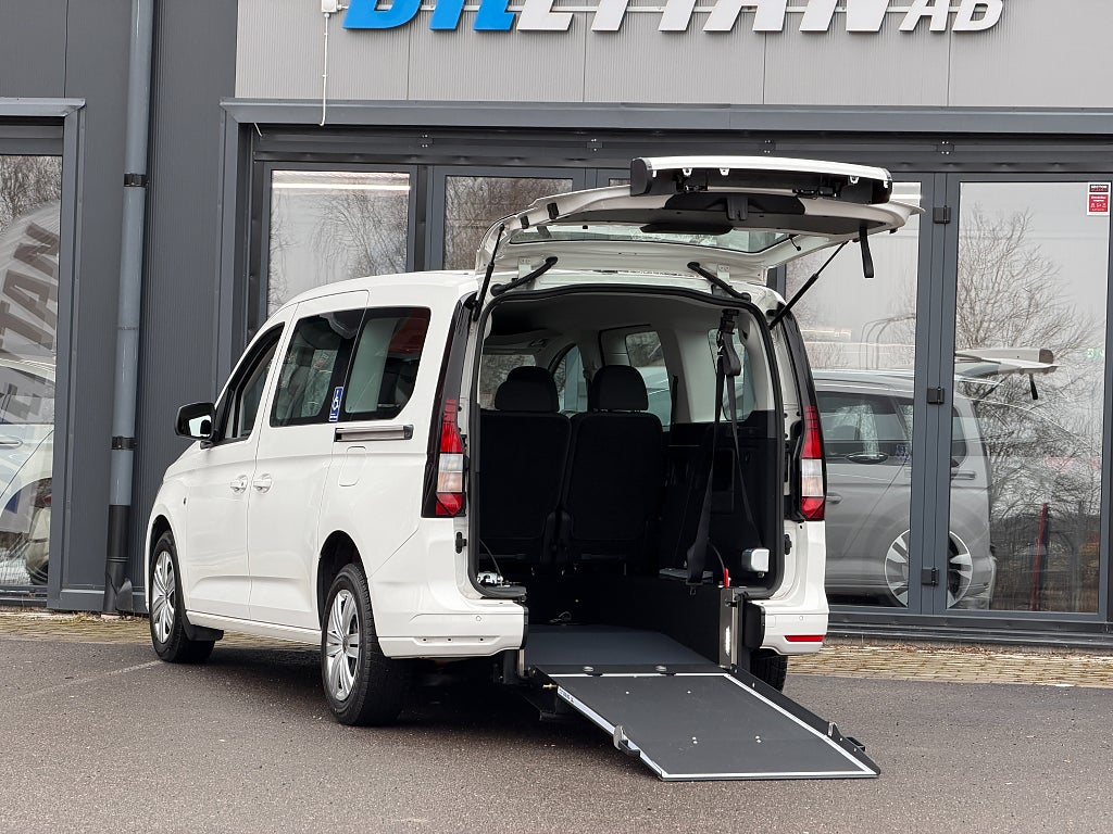 Volkswagen Caddy Maxi 1.5 TSI|Handikappanpassad|Golvsänkt