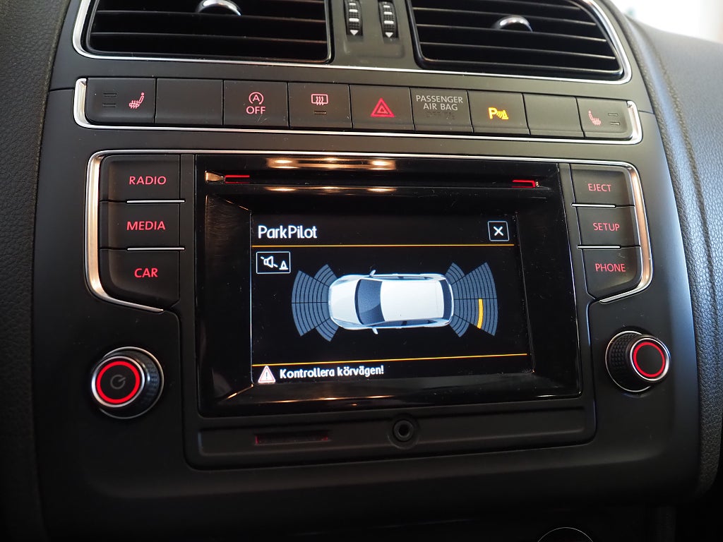 Volkswagen Polo 1.4 TDI 90hk Masters P-Sensorer Motorvärmare LED-Ramp 2015