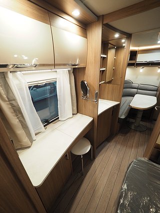 Husvagn, 2-axl Knaus Südwind 750 UFK Scandinavian Selection 6 av 17