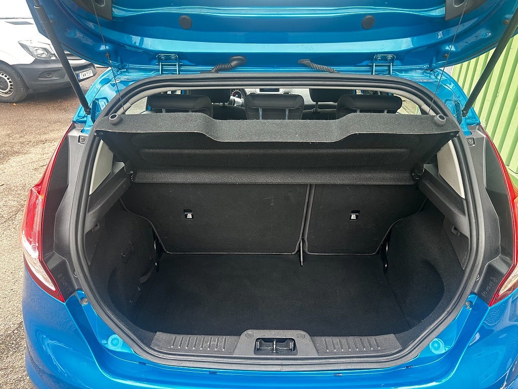 Ford Fiesta 5-dörrar 1.25 Titanium 12 MÅNADERS GARANTI