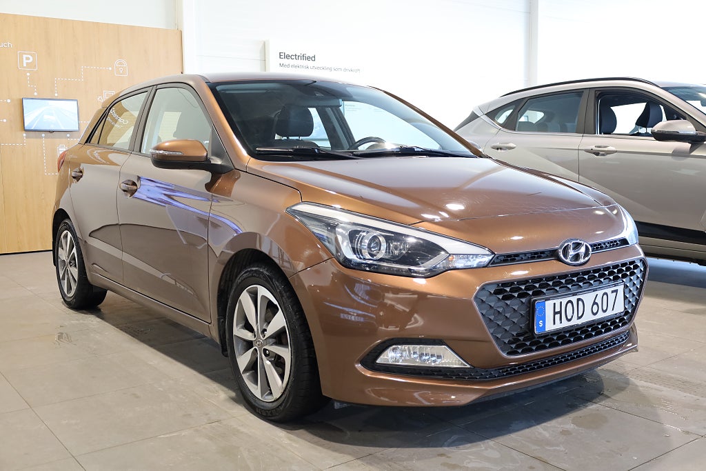 Hyundai i20 1,2 84hk ComfortPlus Blåtand PDC Rattvärme 2016