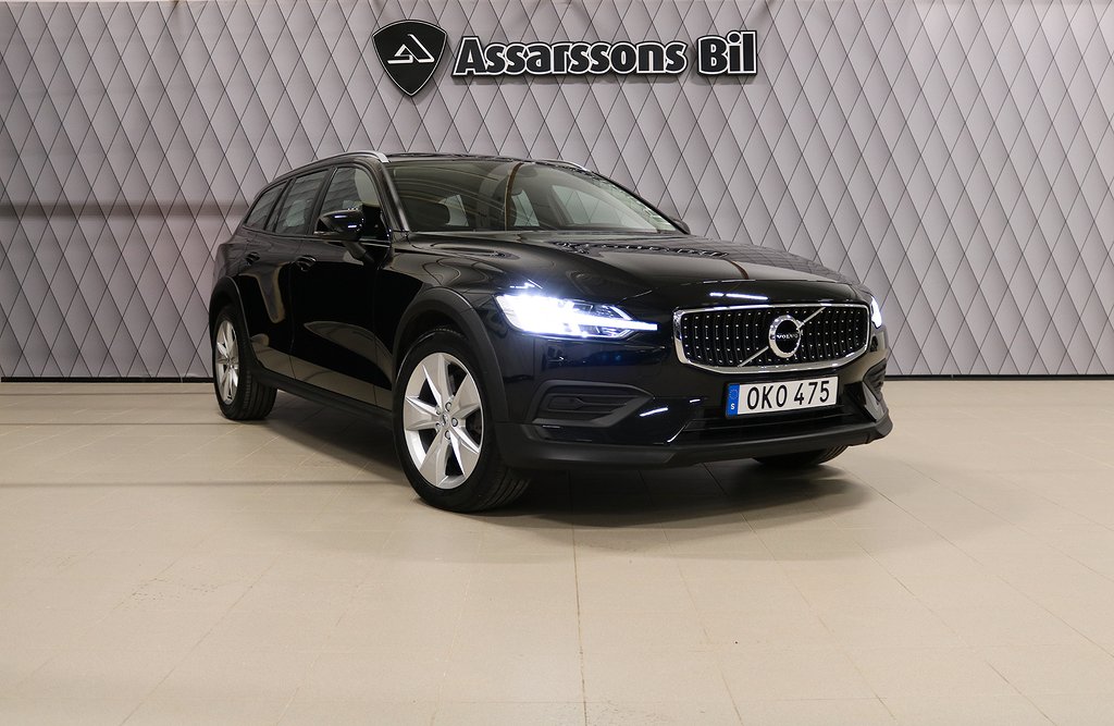 Volvo V60 Cross Country B4 AWD Harman Kardon/Navi/Drag/VOC