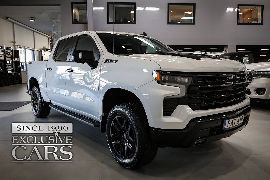Chevrolet Silverado LT TRAIL BOSS DURAMAX 671NM DARK APPERANCE