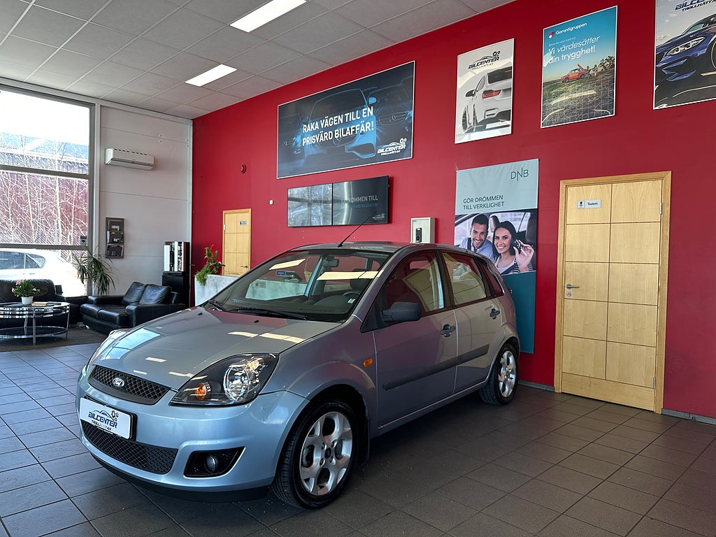 Ford Fiesta 1.3 AC Nyservad & Nybes 70hk 310kr/MÅN*