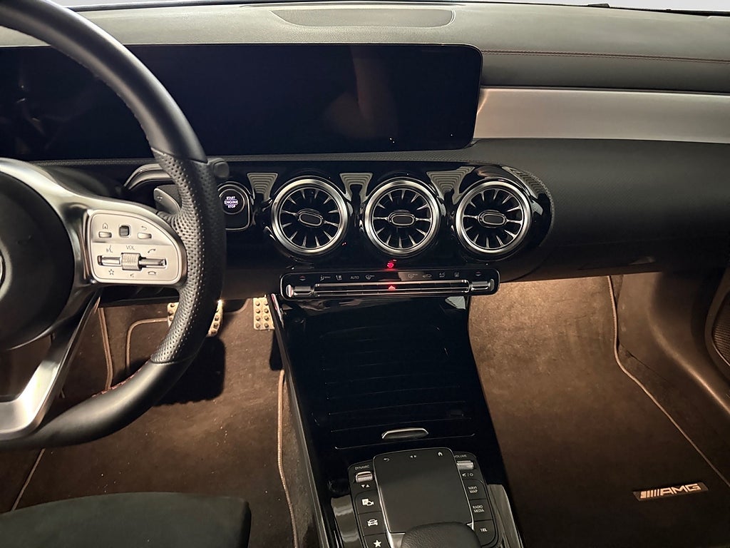 Mercedes-Benz CLA 250 e Shooting Brake AMG Line Adapt- fart Pano Bkamera bild 13
