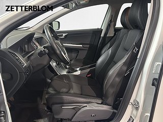 SUV Volvo XC60 7 av 14