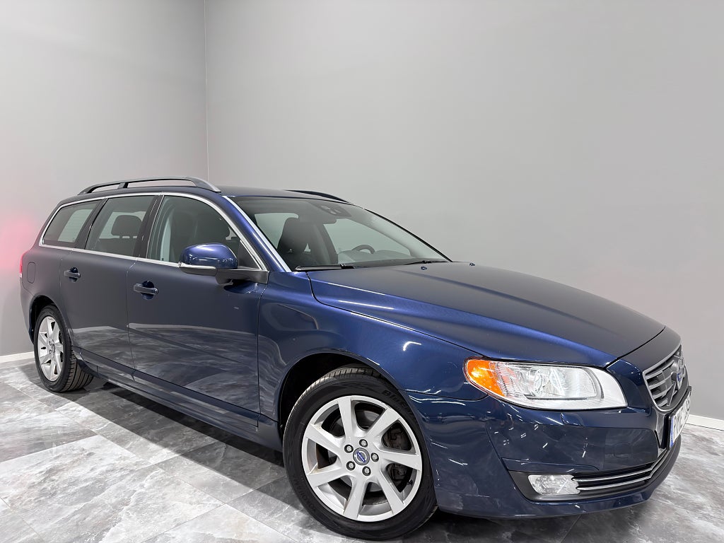 Volvo V70 D4 AWD Automat/Drag/Värmare/BLIS/Rattvärme/Fullservad