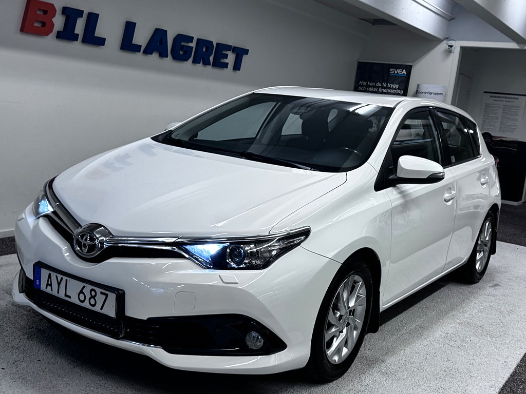 Toyota Auris 1.6 D-4D Active Euro 6 112hk/B-kamera/Dragkrok
