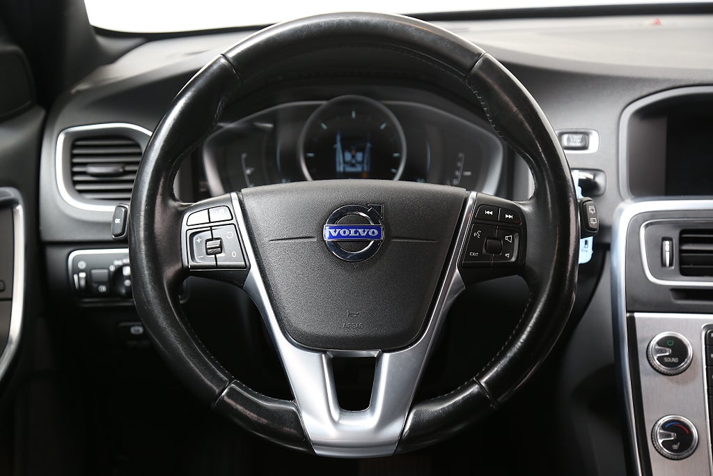 Volvo V60 D4 AWD 181hk Ocean Race Business Edition Aut Drag 2015