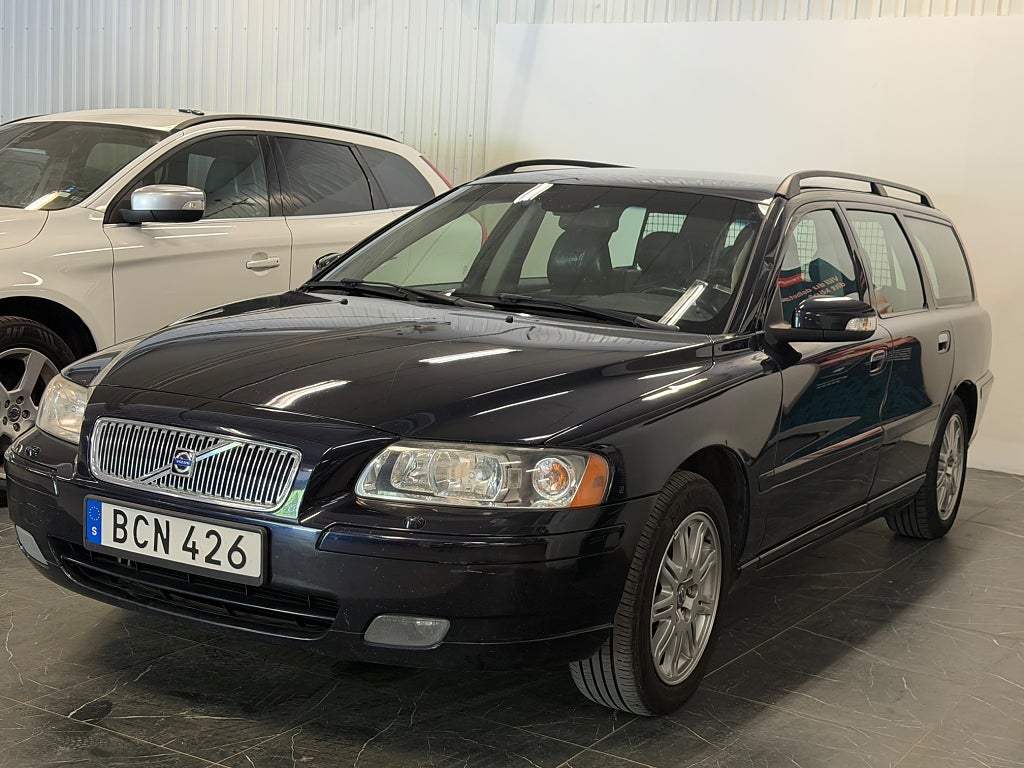 VOLVO V70 2.4D 185 ch CLASSIC MOMENTUM BVA 4x2 - ATTELAGE - 269000 km
