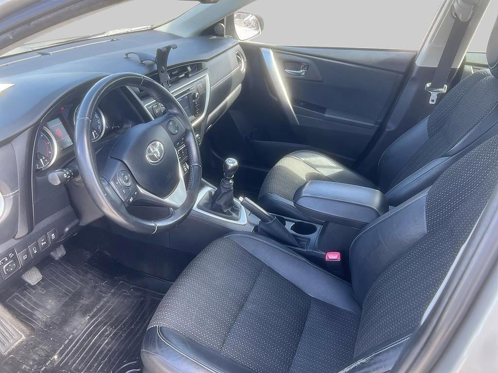 Toyota Auris 2013 - miniatyr 6