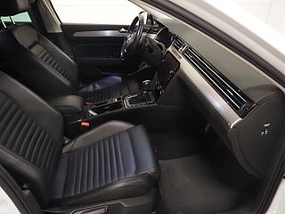 Kombi Volkswagen Passat 10 av 23
