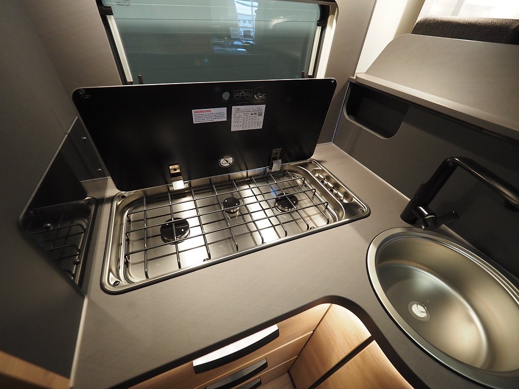 Knaus L!ve I 700 MEG 180hk I ALDE I Låga långbäddar