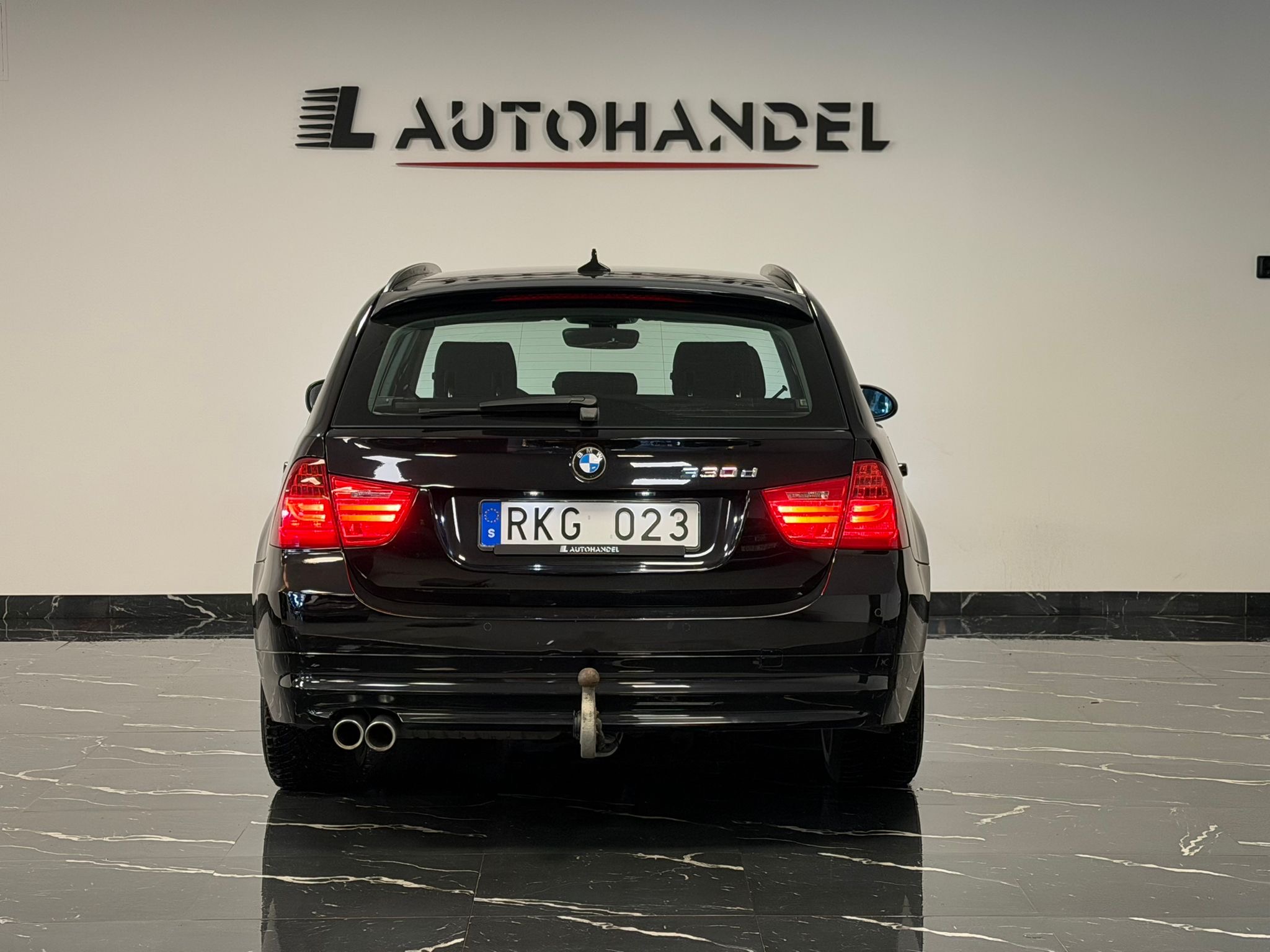 BMW 330 2011, kuva 5/54