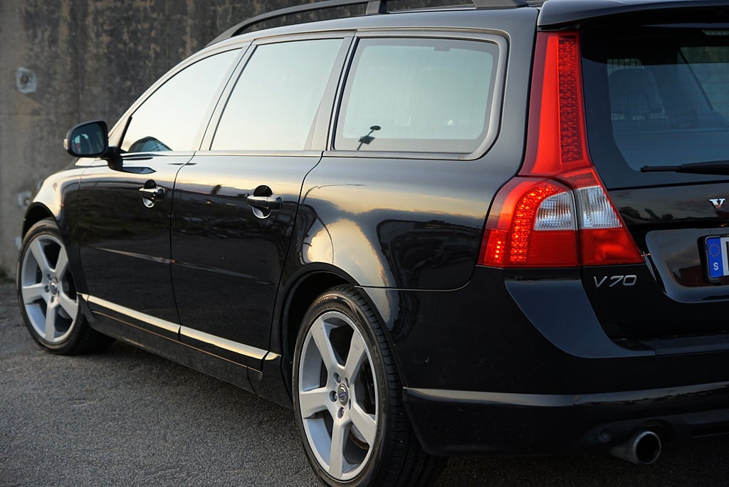 Volvo V70 T4 180hk R-Design 2-Ägare|Drag|P-Sensorer|