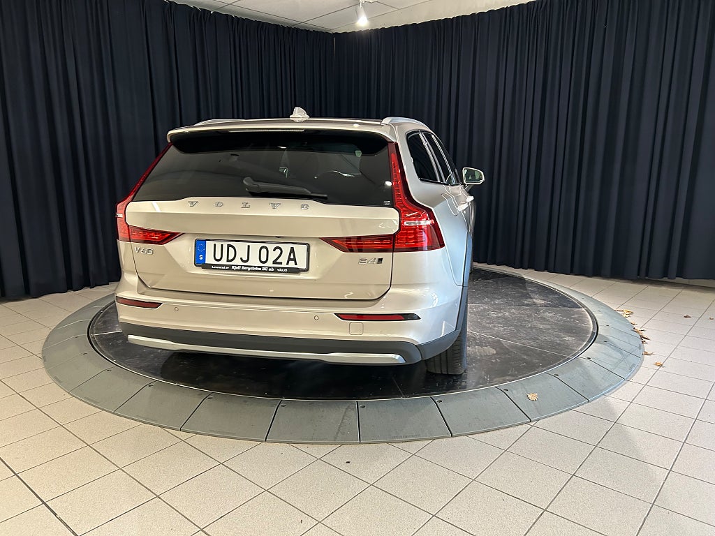 Volvo V60 Cross Country 2024 - miniatyr 7