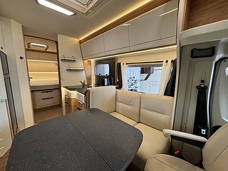 Husbil-halvintegrerad Pilote P 740 FC Evidence Automat 5 av 22