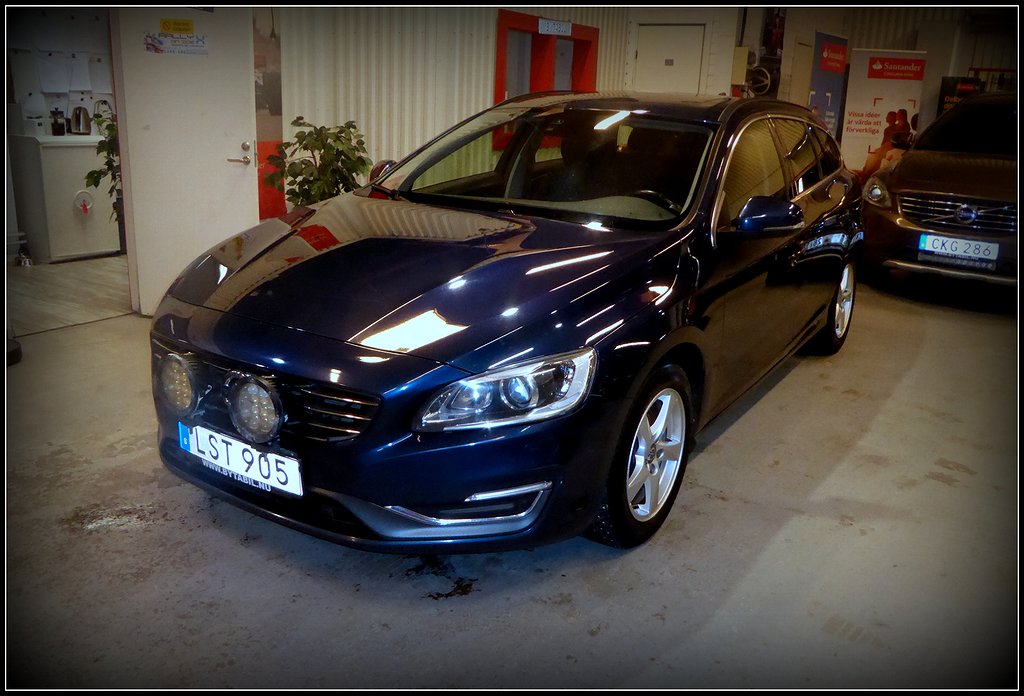 Volvo V60 D4 Momentum Euro 6 181hk