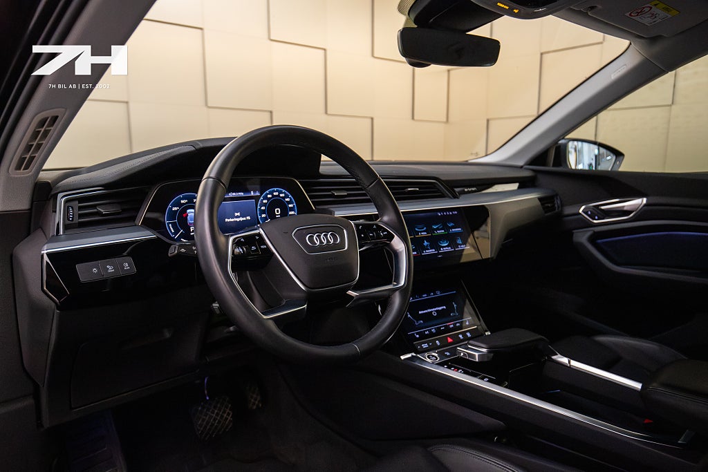 Audi E-Tron 55 quattro Luftfjädring / Adaptiv Farthållare / B.Kam