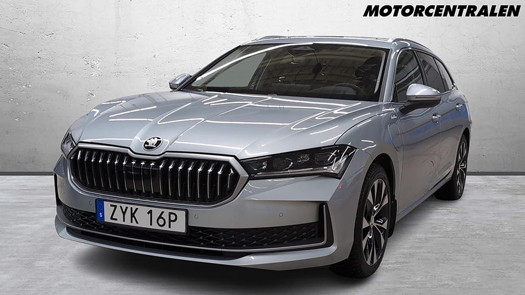 Skoda Superb iV Combi L&K 1,5 TSI 204HK/Panoramaglastak/HeadUp