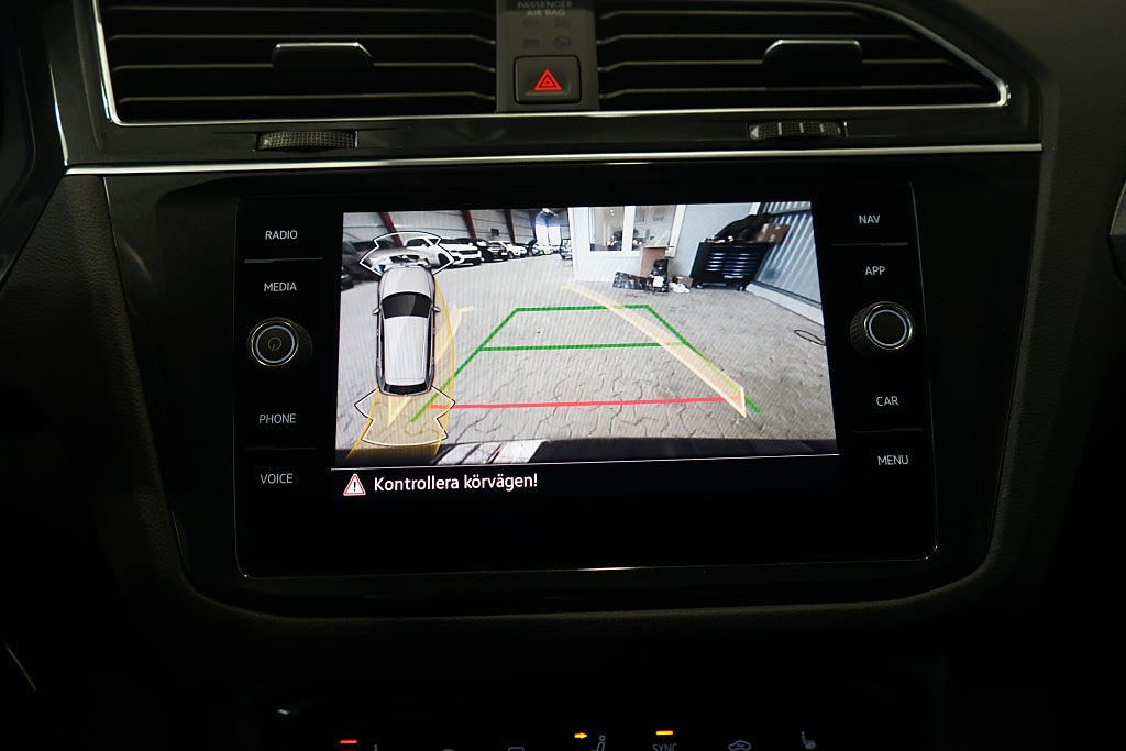 Volkswagen Tiguan 1.5 TSI Base Värmare Carplay Dragkrok 150hk 4.99% Ränta