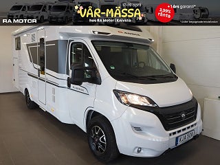 Husbil-halvintegrerad Adria Matrix Axess 670 SL 1 av 24