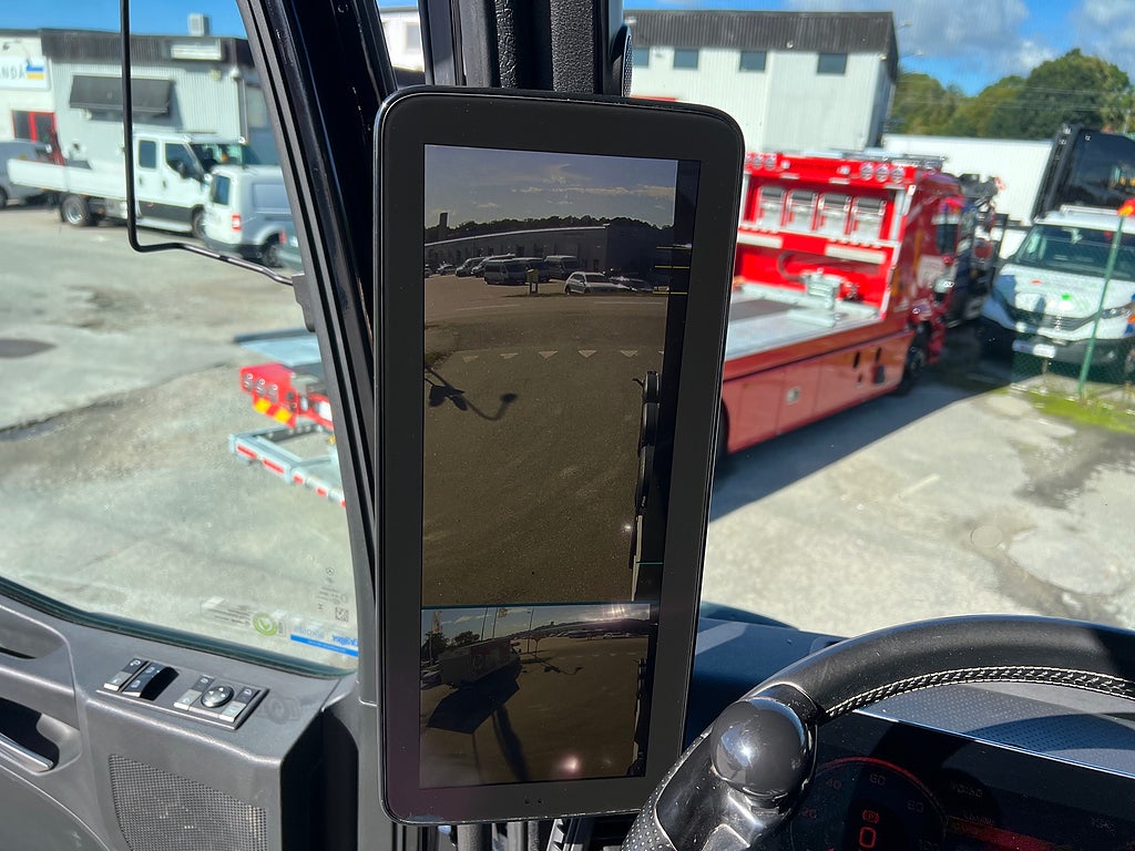 Mercedes-Benz Arocs 3251 Tridem Lastväxlare, Fullt Plogutrustad