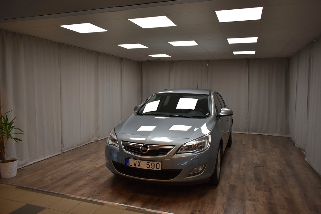 Opel Astra 1.4 Turbo ECOTEC (140hk) Automat / PDC *4968 mil*