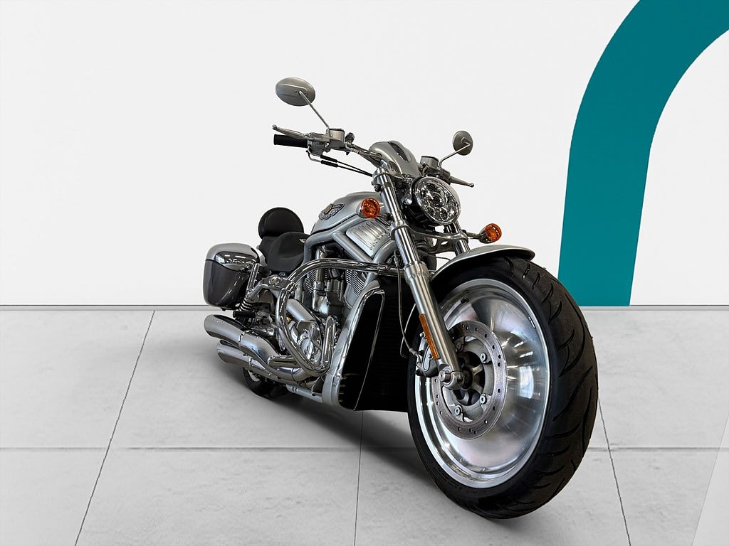 Harley-Davidson vrsca V-Rod 2-tone jubileum, LÅG MIL, NYSKICK