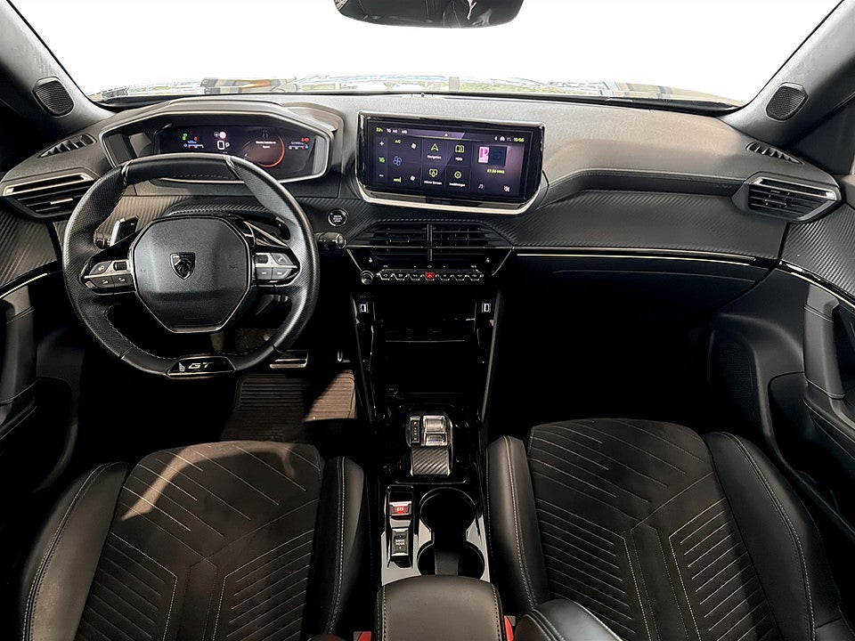 Bild på Peugeot 2008 GT 1.2 PT 130hk Aut B-KAMERA ELSTOL NAVI