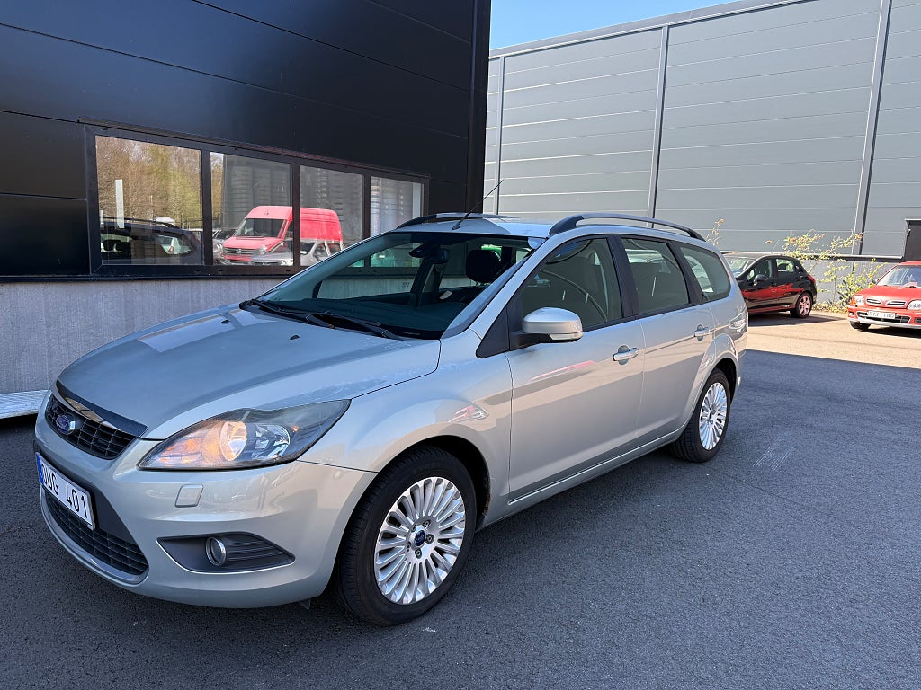 Ford Focus Kombi 1.8 Flexifuel 125hkTitanium OUTLET