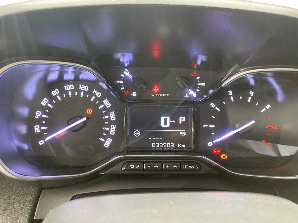 Bild på Citroën C3 Aircross C3 Shine 1.2 PT 130hk Aut - CARPLAY, P-SENSORER