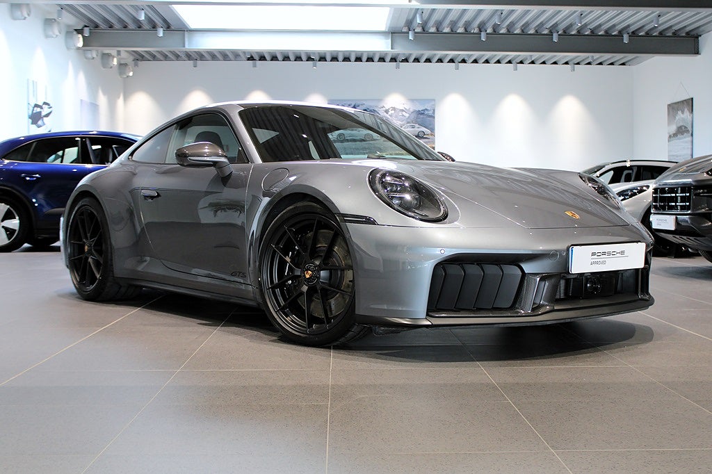 Porsche 911 Carrera 4 GTS Moms 992.2