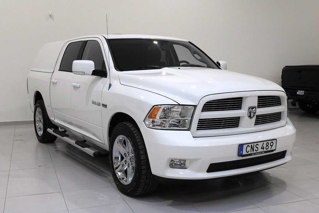 Dodge RAM 1500 Crew Cab 5.7 V8 HEMI 4x4 MOMS