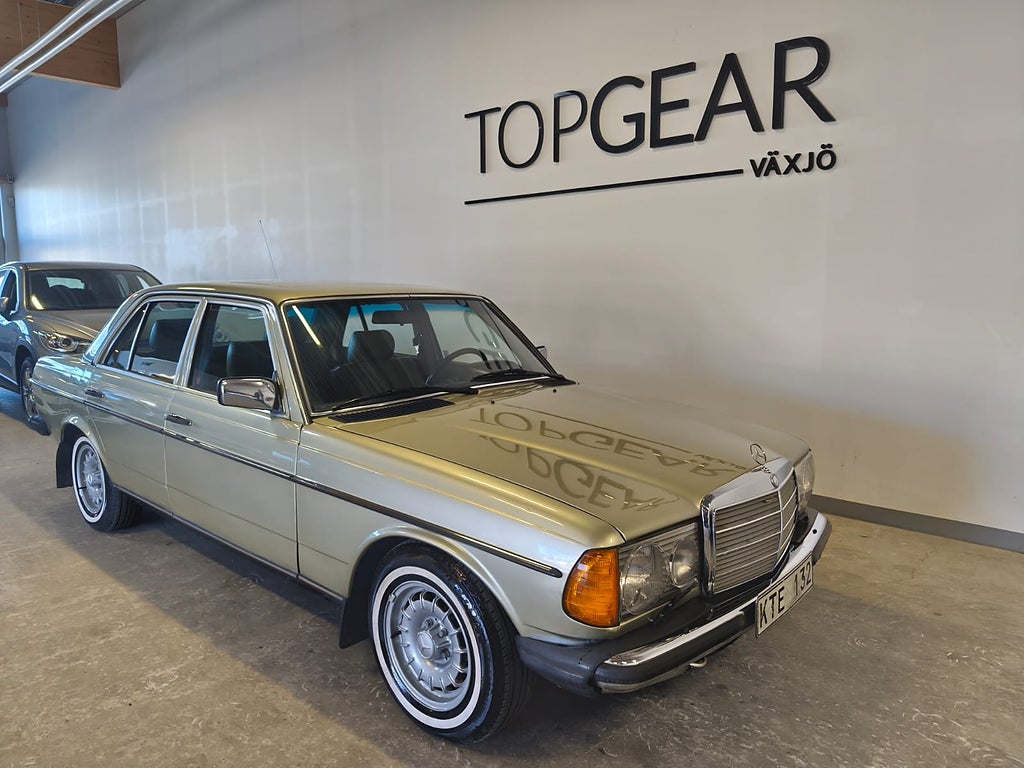Mercedes-Benz W123 250 Automatisk 140hk 