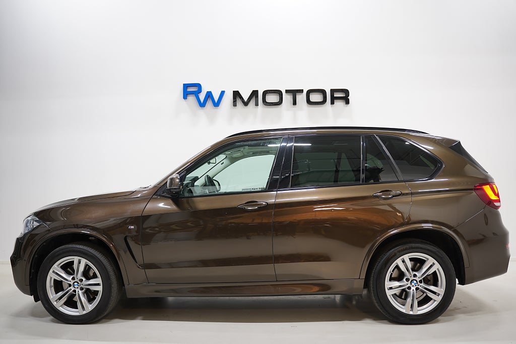 BMW X5 xDrive40d 313hk M Sport H/K 360° Pano D-värm HUD Komfor