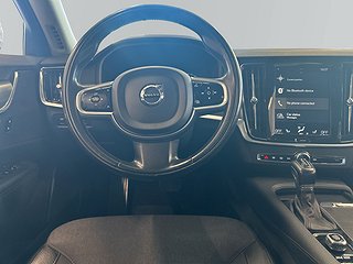 Volvo V90 T4 Momentum S&V-hjul/Carplay/Kamera/Nav/Pvärm/Drag