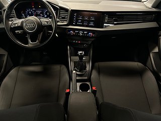 Audi A1 Sportback 30 TFSI Proline S&V-däck/M-värm/Sensorer