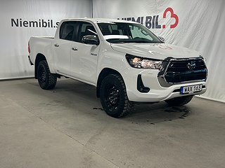 Toyota Hilux Dubbelhytt 2.4 AWD Hero MOMS/Drag/M-värm/Kamera