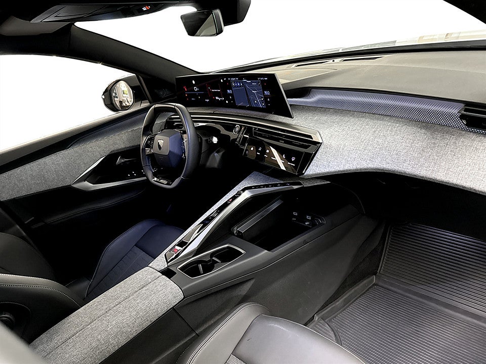 Bild på Peugeot 5008 GT Hybrid 145hk Aut 7-SITS B-KAMERA CARPLAY